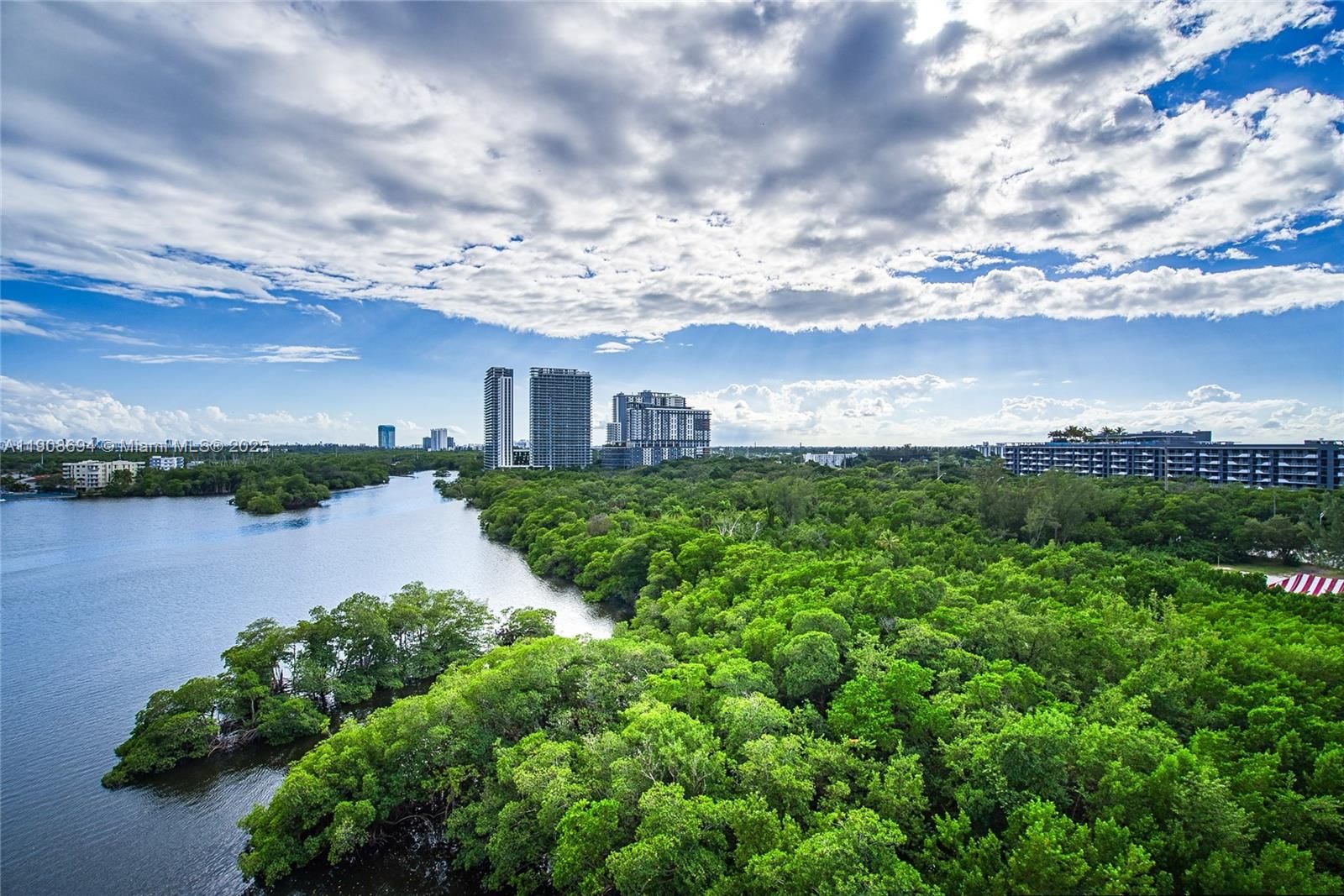 17111 BISCAYNE BLVD, Unit 902 - 1