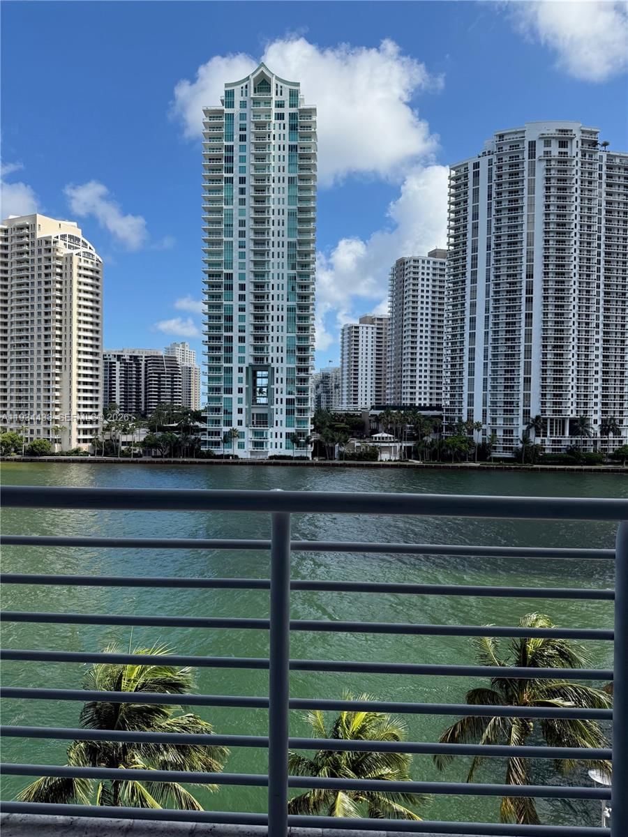 325 S BISCAYNE BLVD, Unit 621 - 1