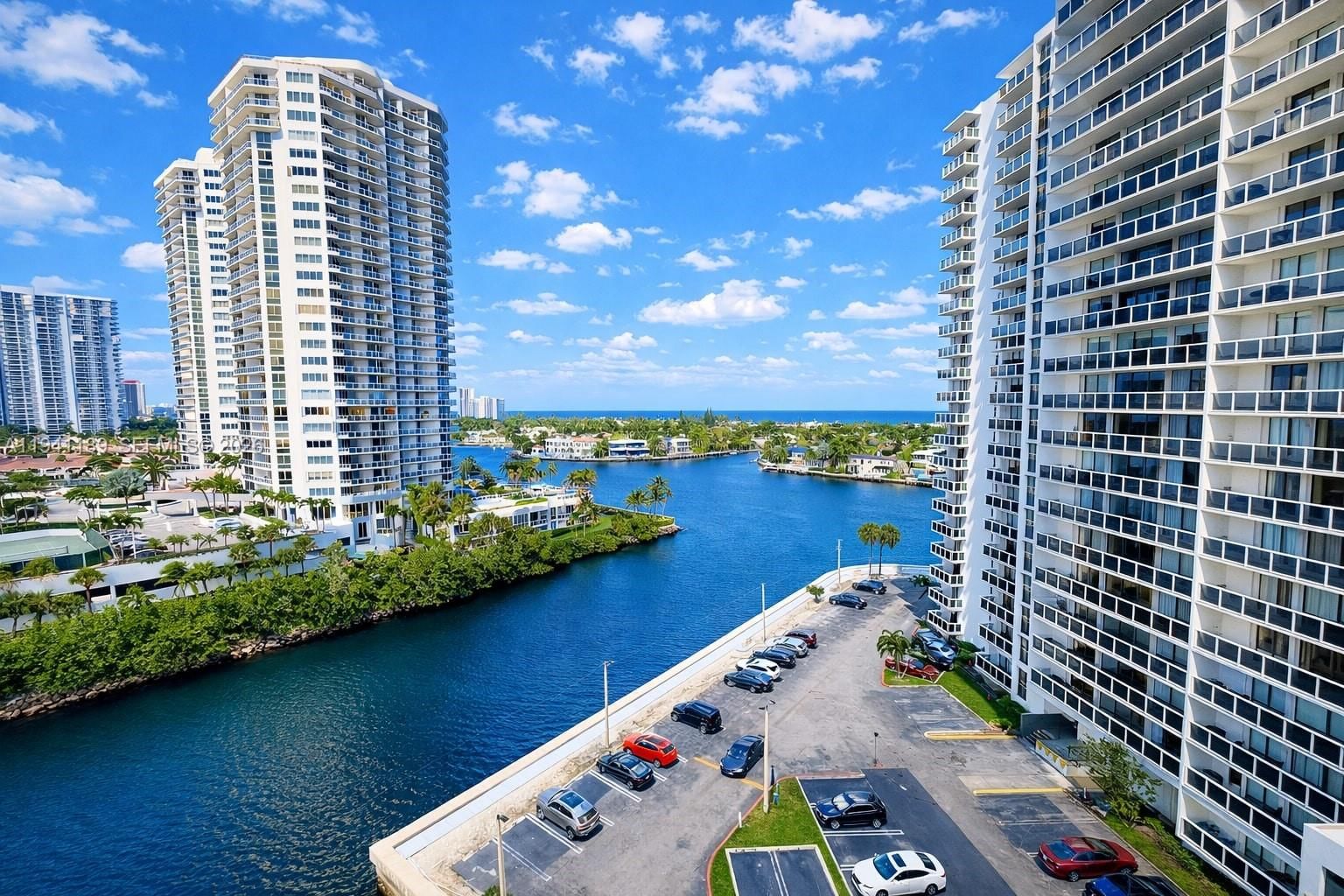 20505 E COUNTRY CLUB DR, Unit 1033 - 1