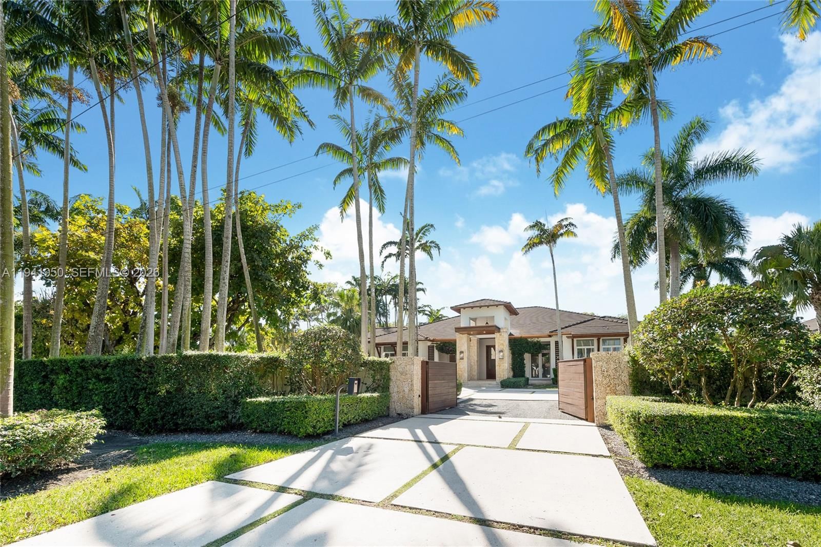 6880 SW 82ND AVE - 1