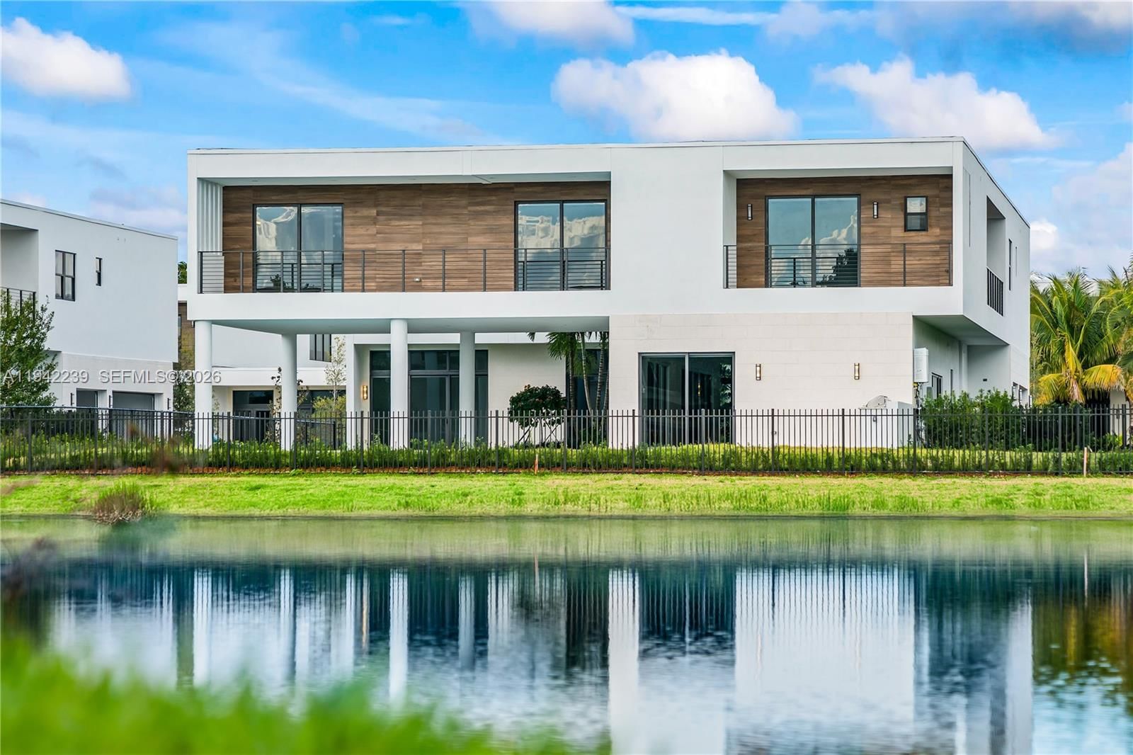 16680 N Botaniko Dr N - 1