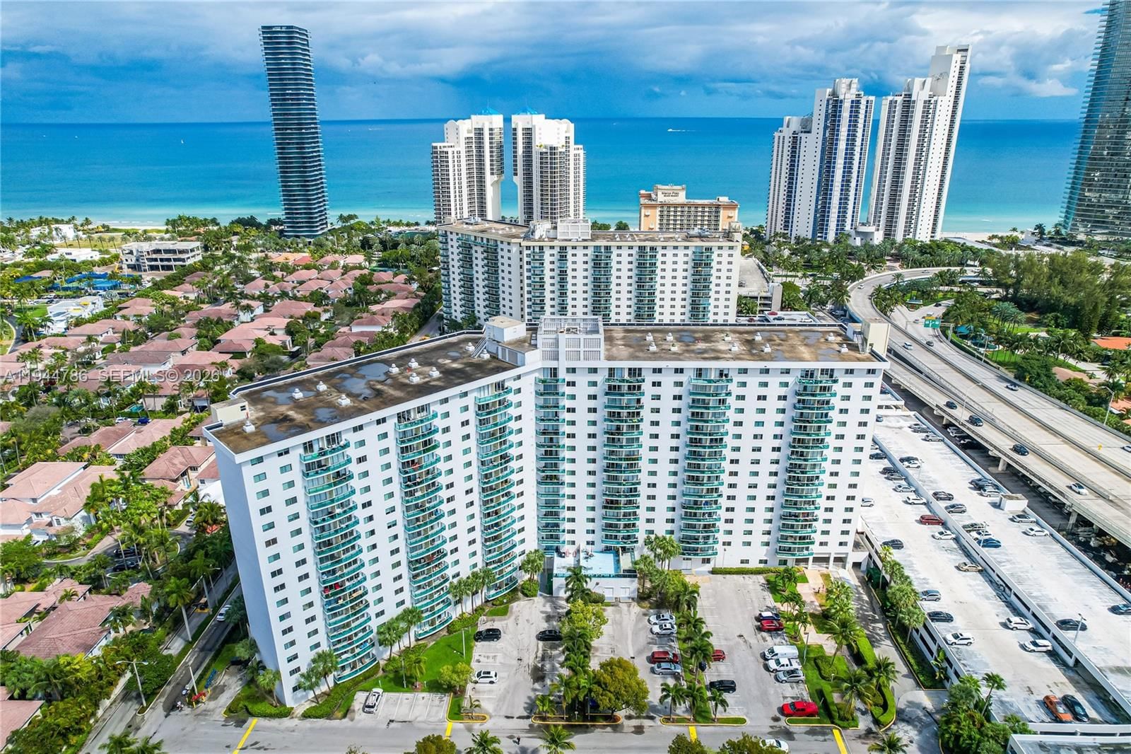 19380 COLLINS AVE, Unit 307 - 1