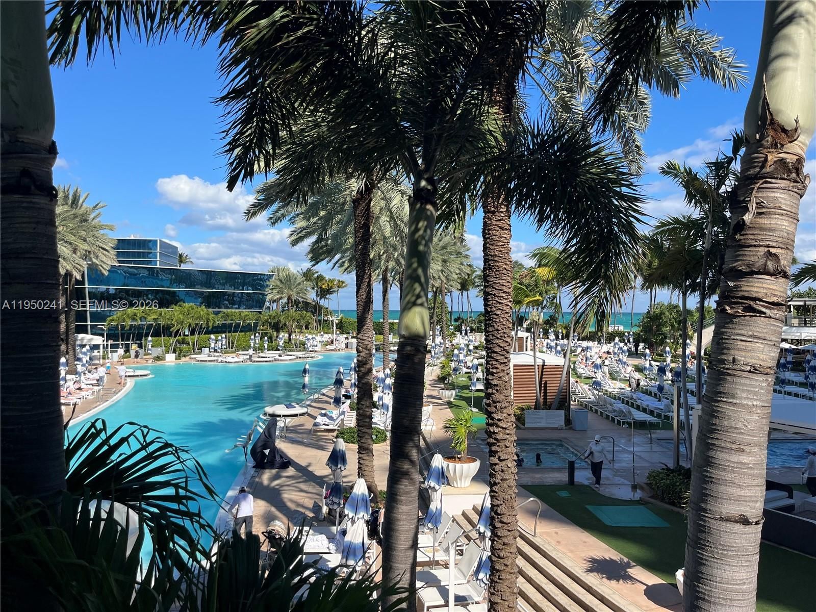 4391 COLLINS AVE, Unit 419 - 1