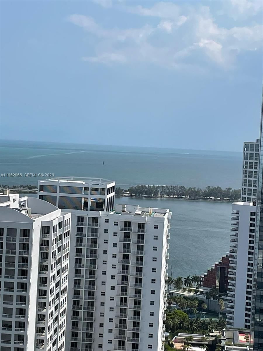 1200 BRICKELL BAY DR, Unit 3921 - 1