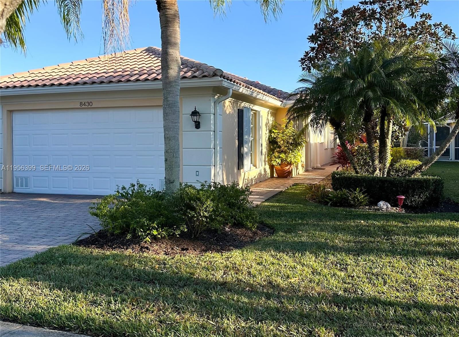 8430 SE RETREAT DR - 1