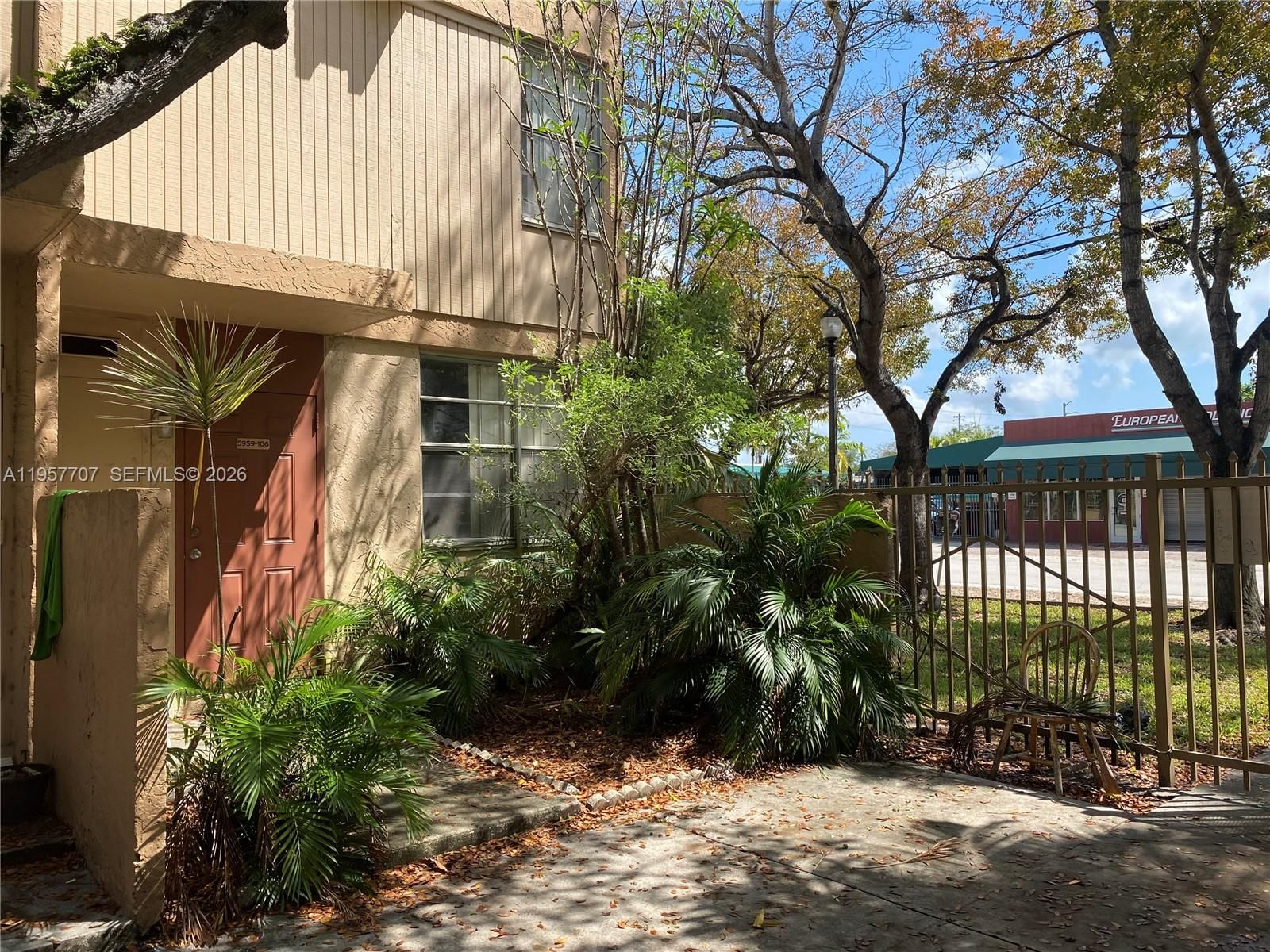 5959 SW 69, Unit 106 - 1