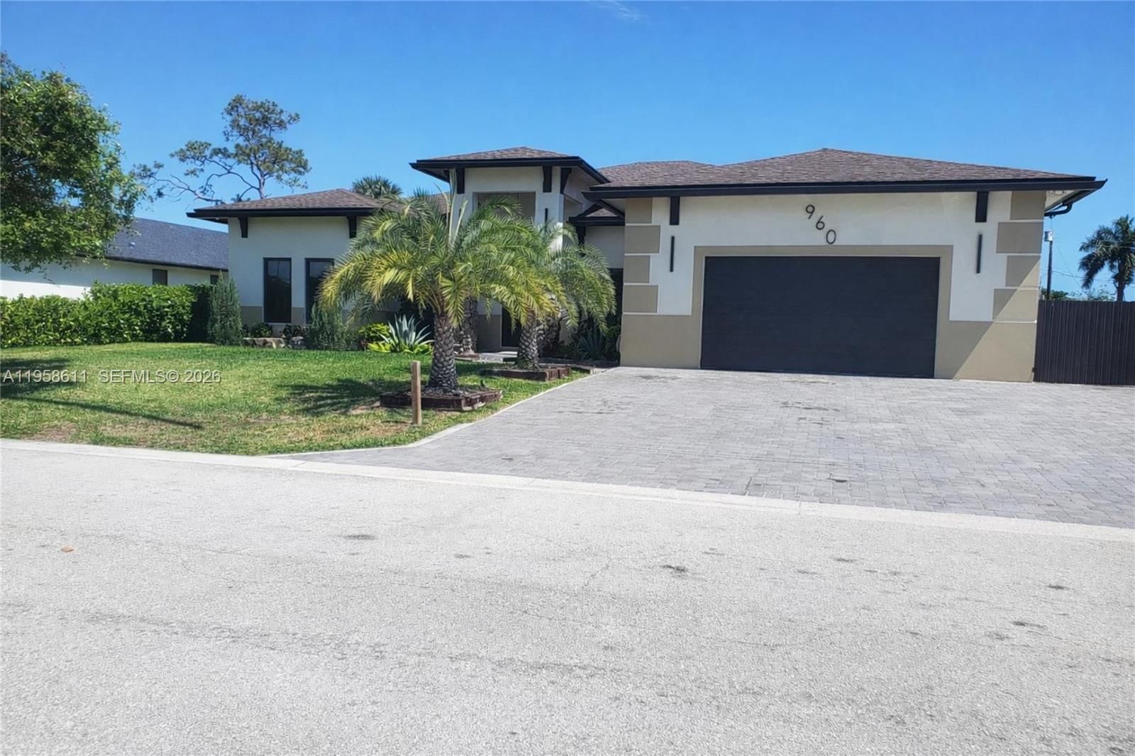 960 RUTHERFORD LN - 1