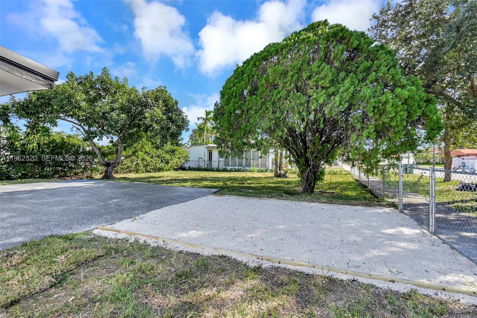 6540 SW 4th St, Unit 6540 - 33