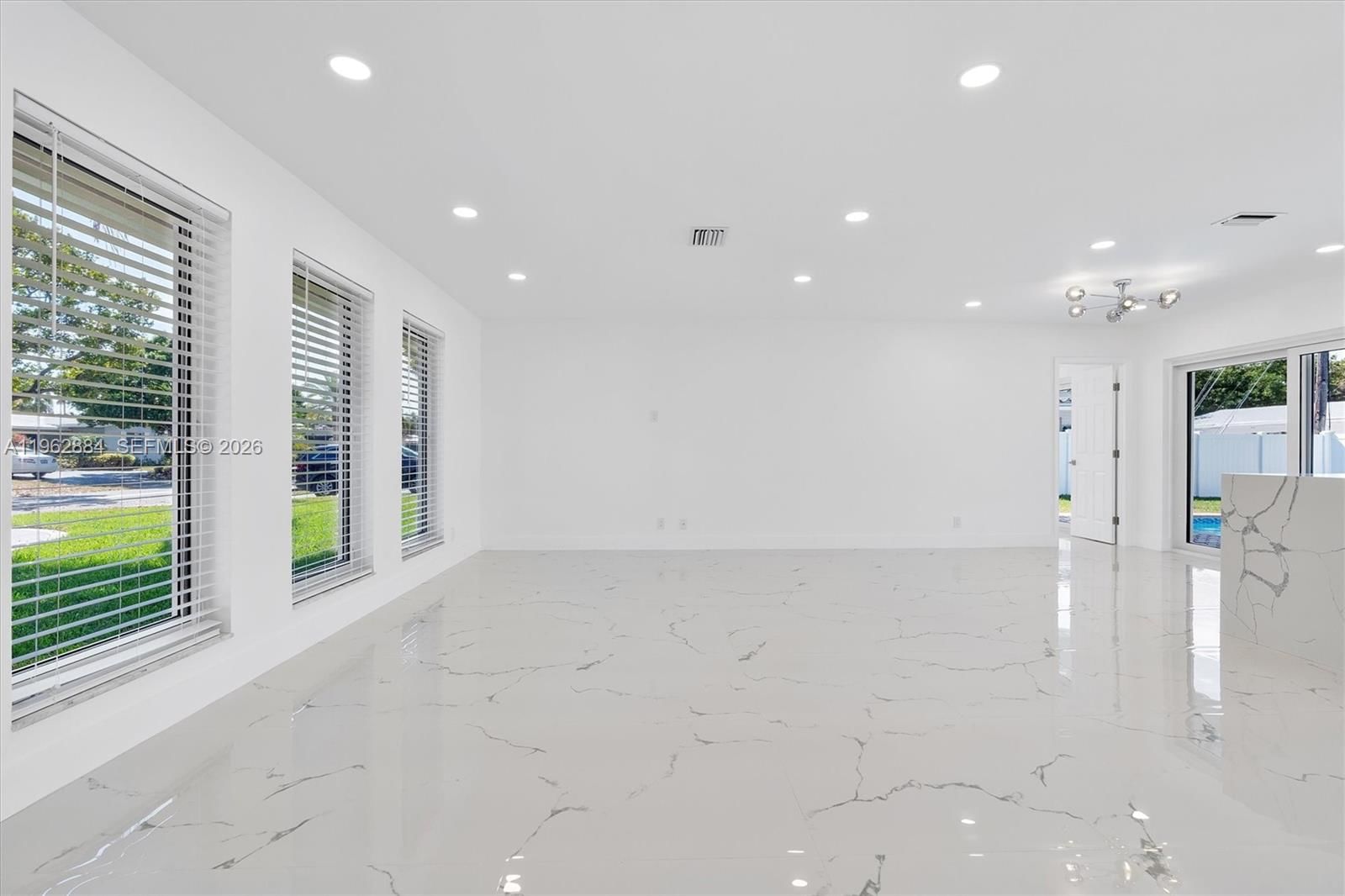 5711 NE 20th Ter - 16