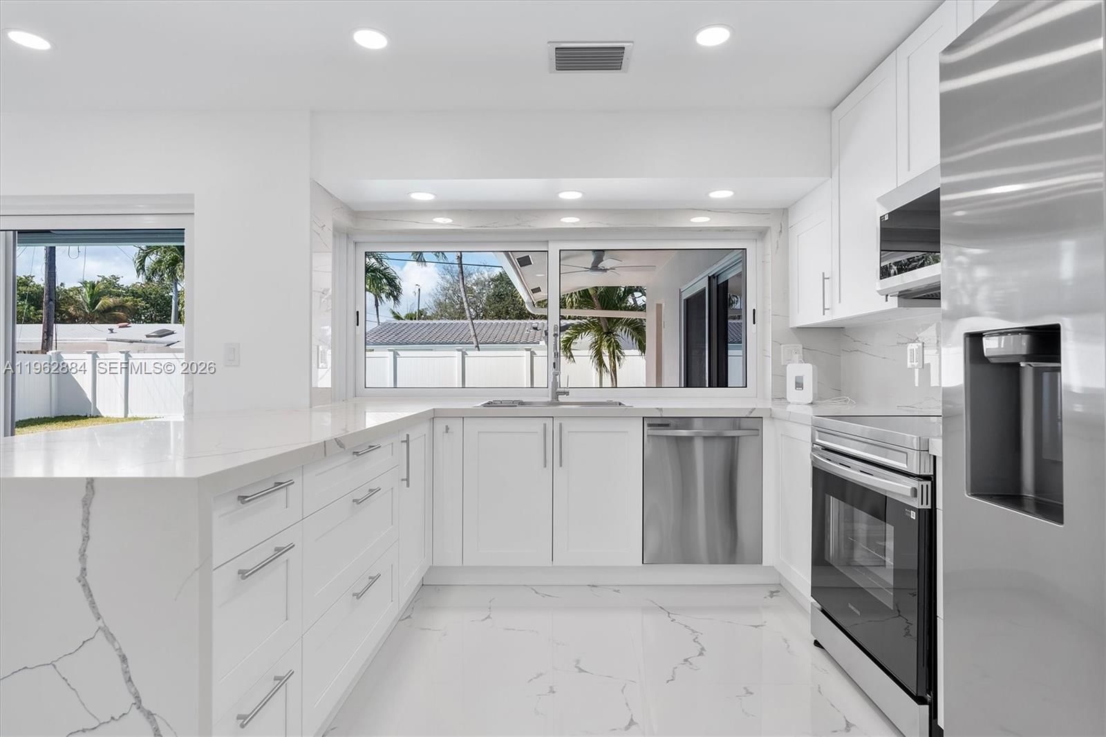 5711 NE 20th Ter - 18