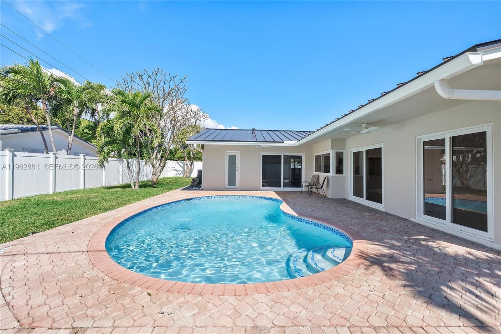 5711 NE 20th Ter - 53