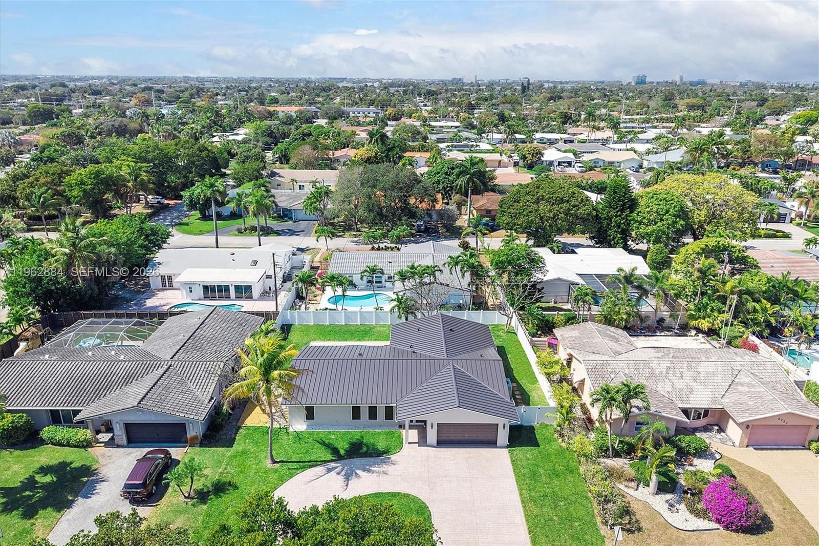 5711 NE 20th Ter - 66