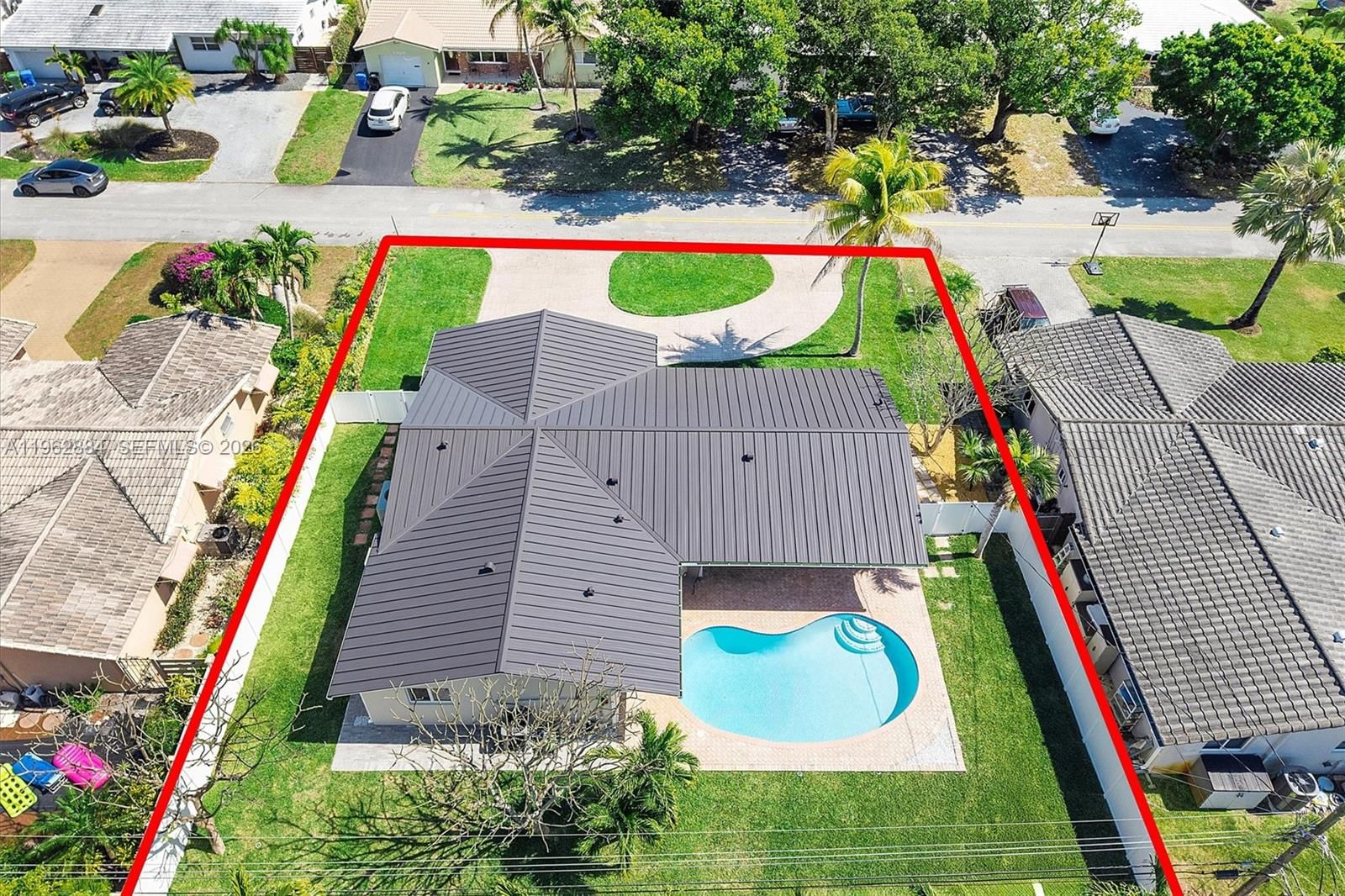 5711 NE 20th Ter - 69