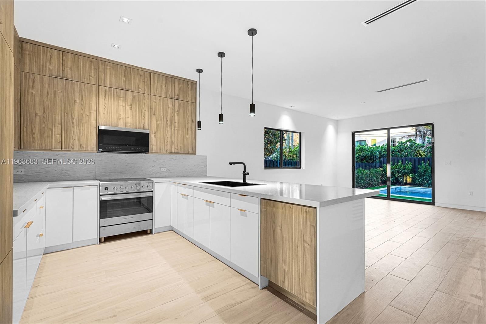 4715 N Miami Ave - 8