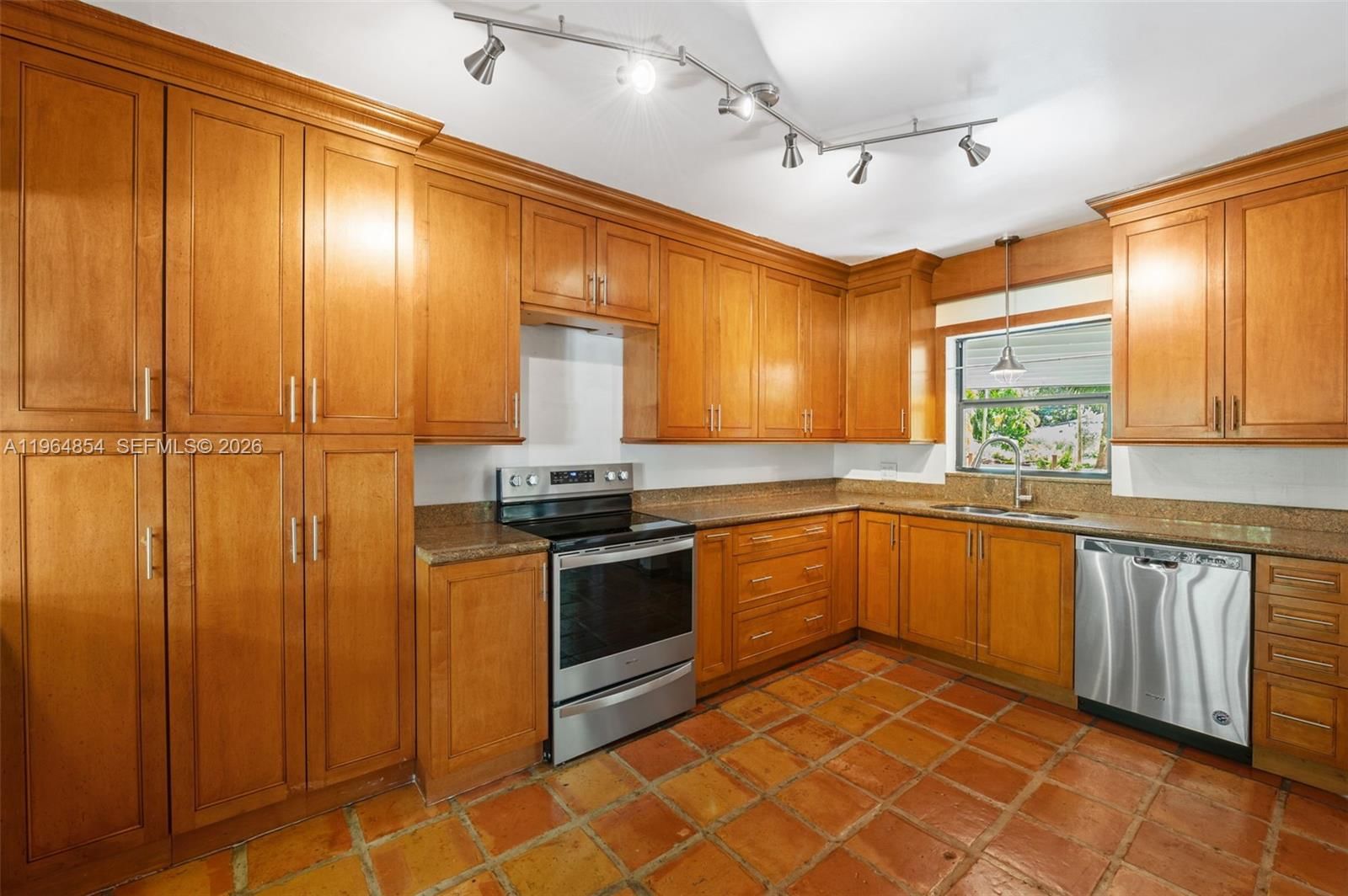 1745 NE 137th Ter - 10