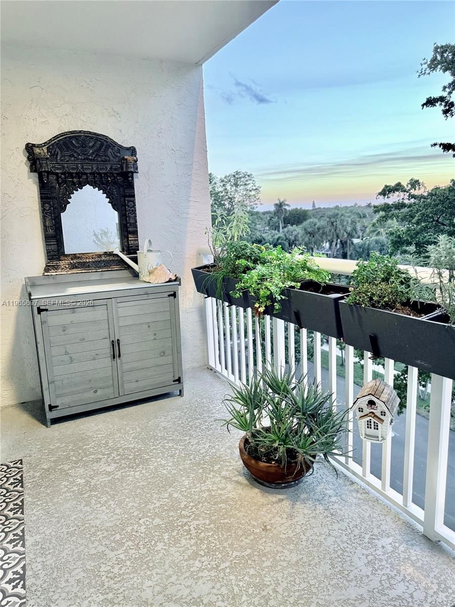 6000 NE 22ND WAY, Unit 5C - 16