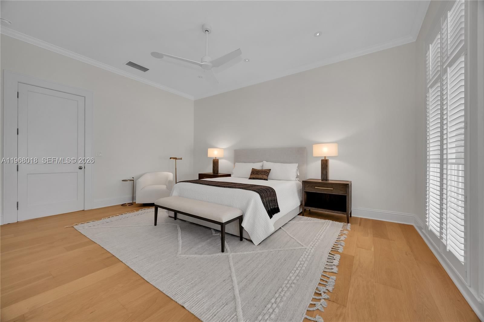 639 ALMERIA AVE - 26