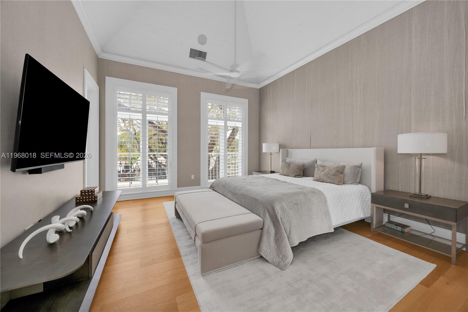 639 ALMERIA AVE - 29