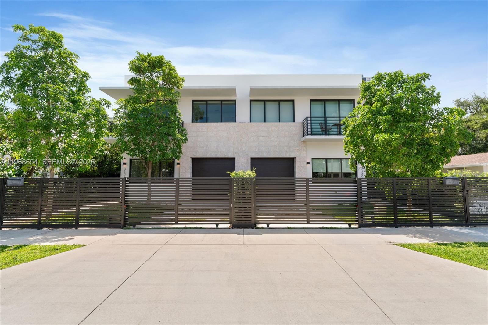 3130 PLZ ST, Unit 3130 - 1