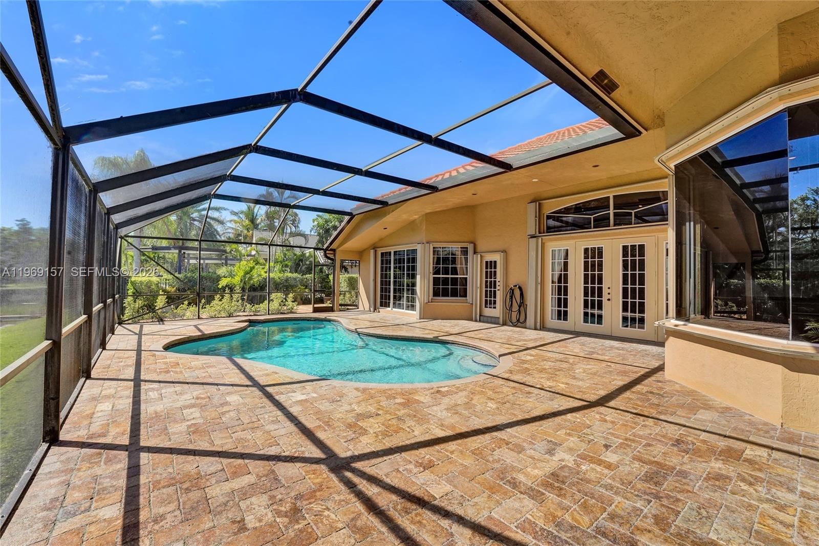 3280 Huntington - 30