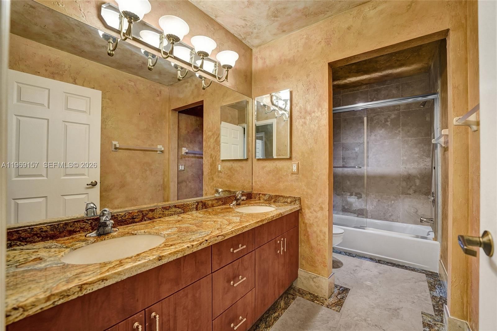 3280 Huntington - 39