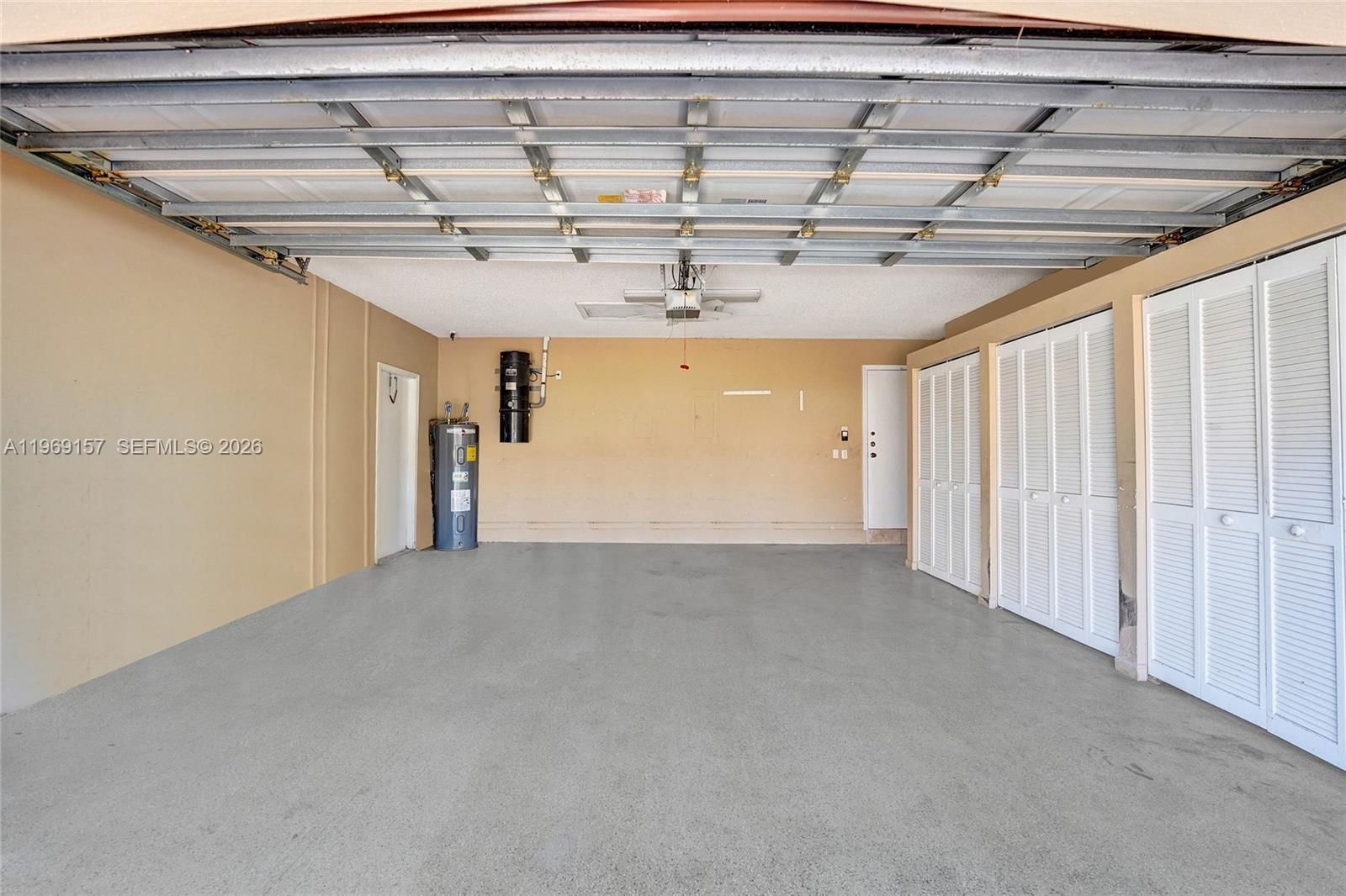 3280 Huntington - 44