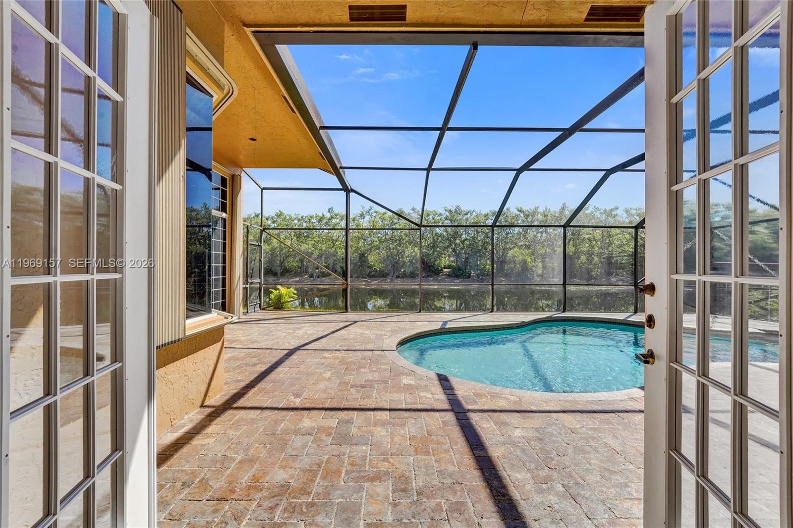 3280 Huntington - 47