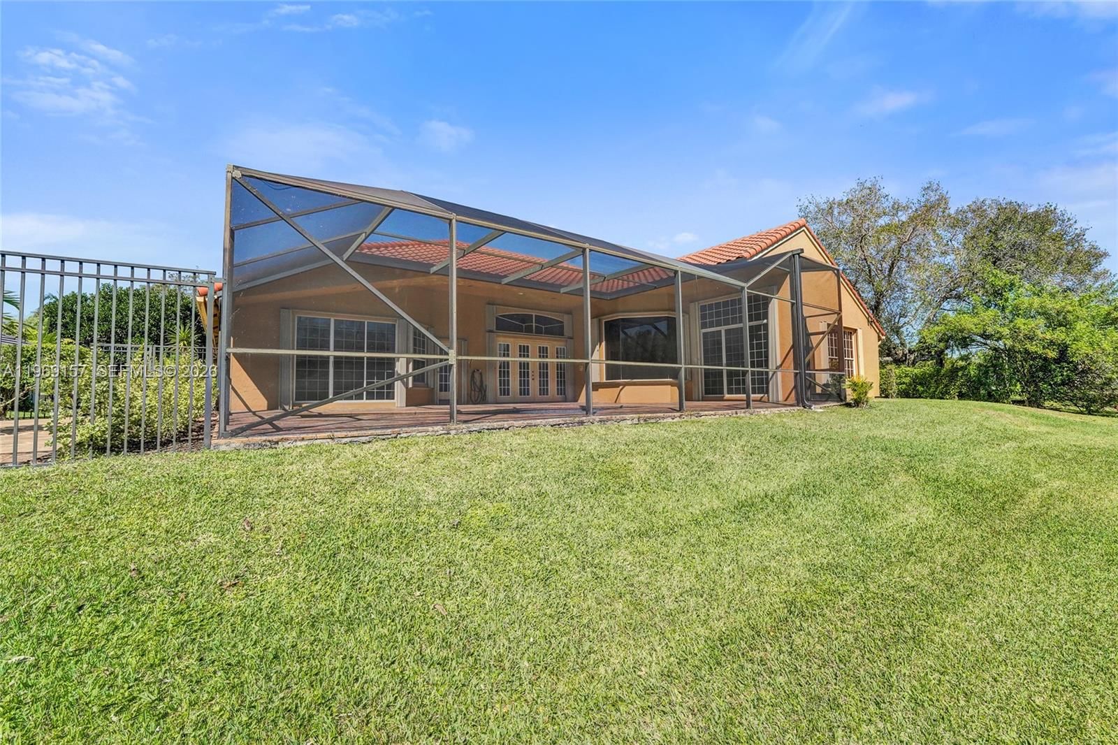 3280 Huntington - 51