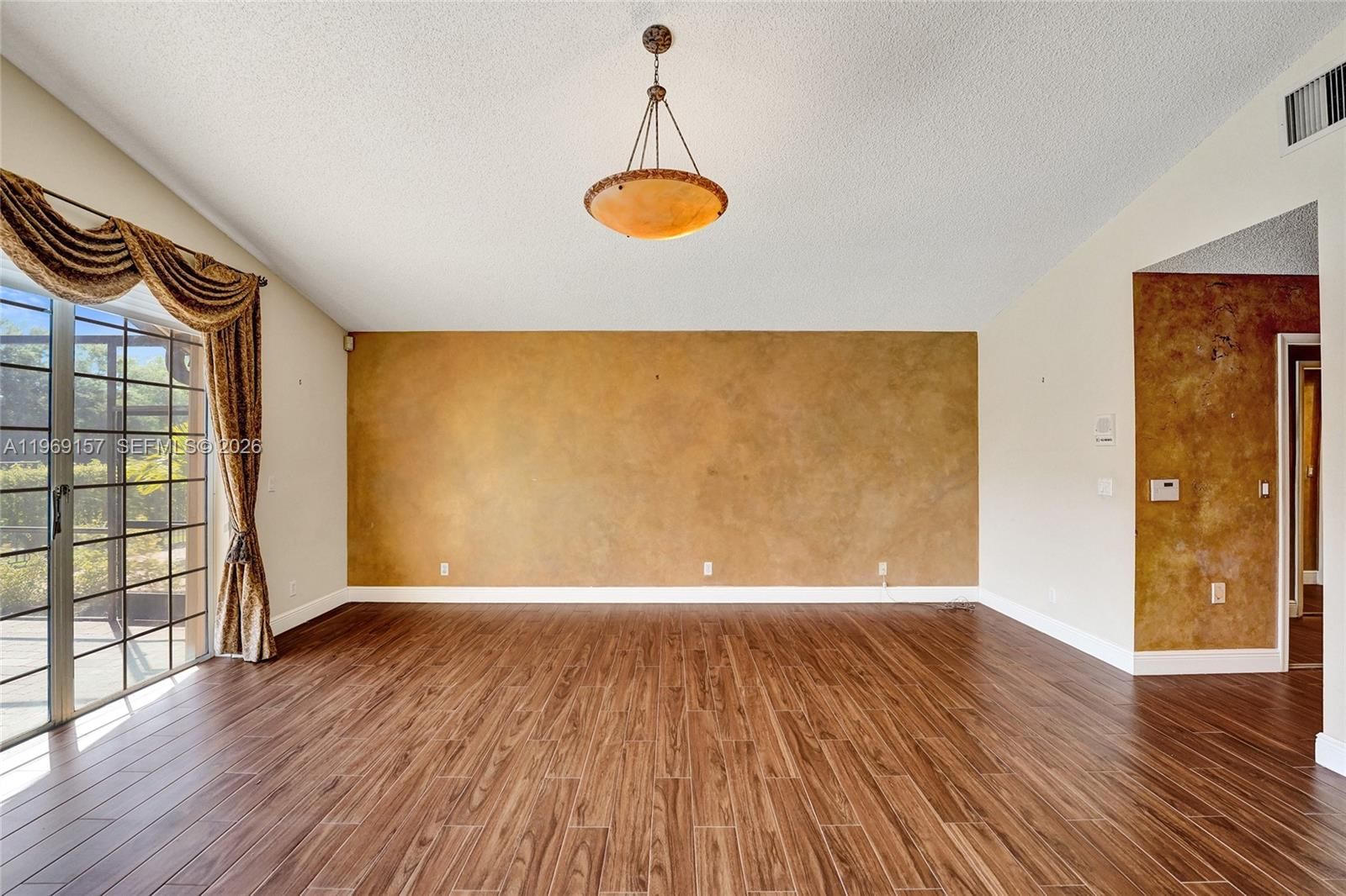 3280 Huntington - 59