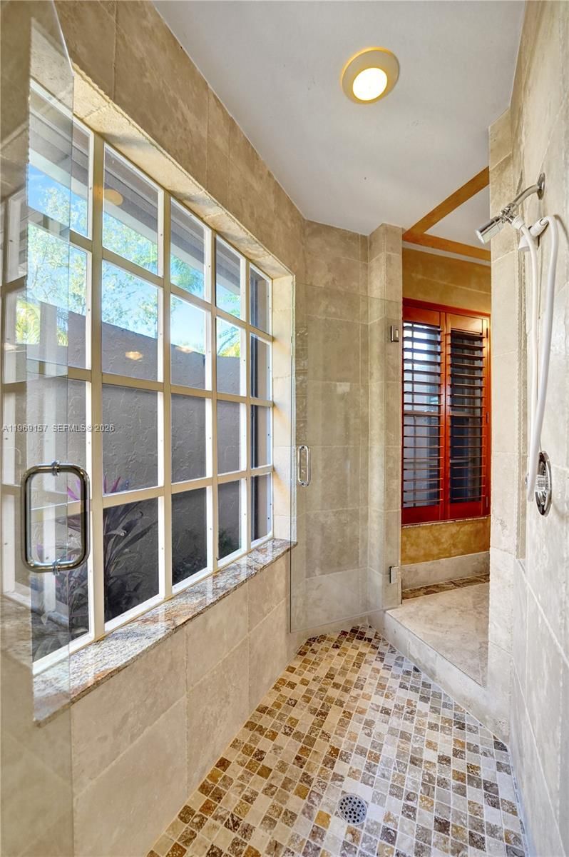 3280 Huntington - 60