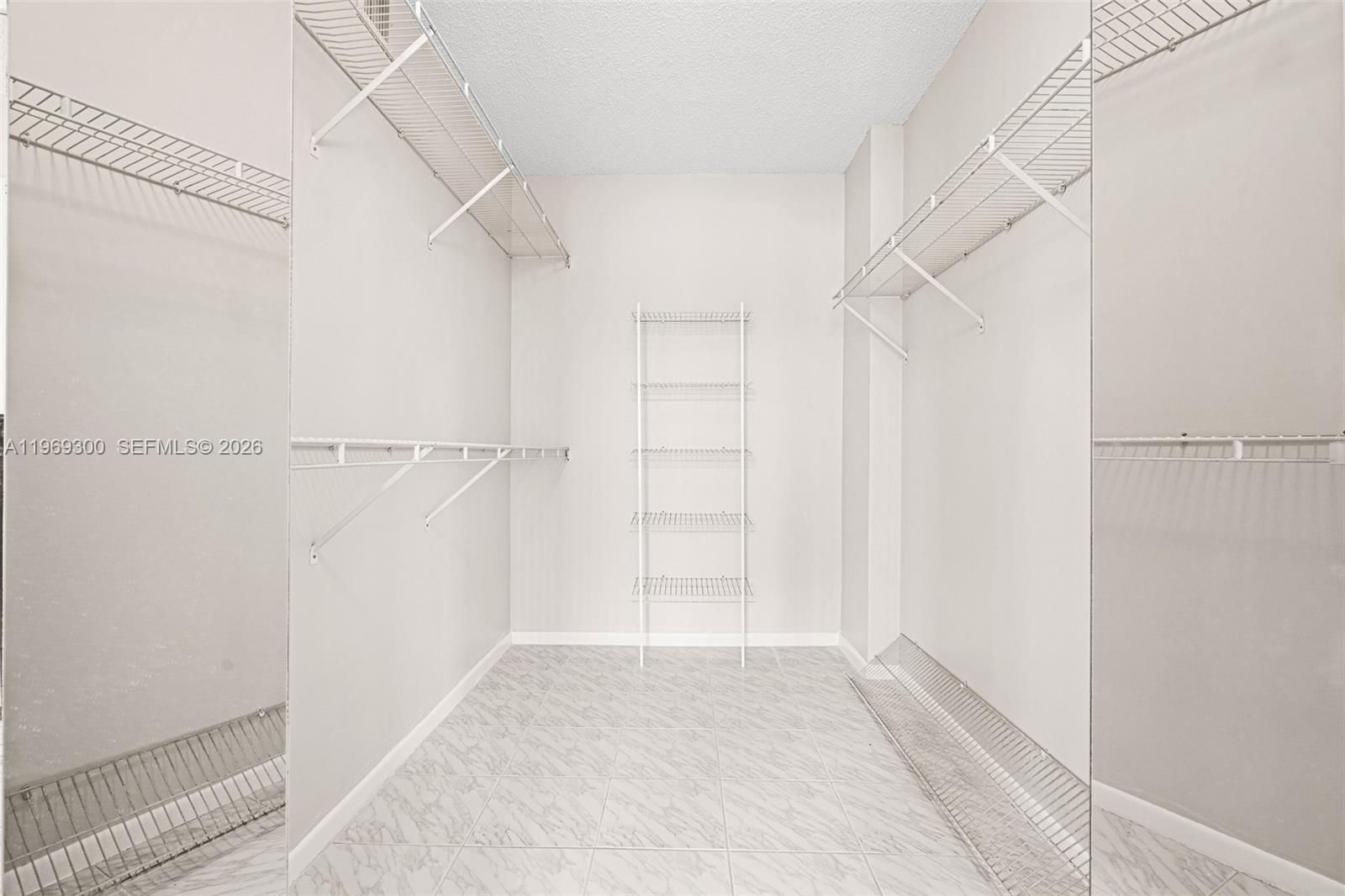 6093 Pointe Regal Cir, Unit 210 - 32