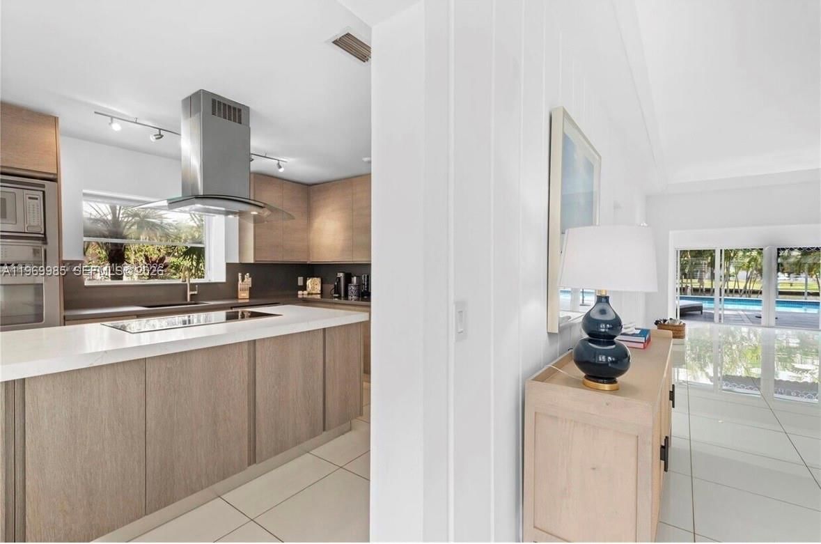 1025 BELLE MEADE ISLAND DR - 11