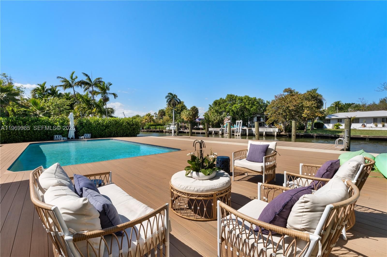 1025 BELLE MEADE ISLAND DR - 22