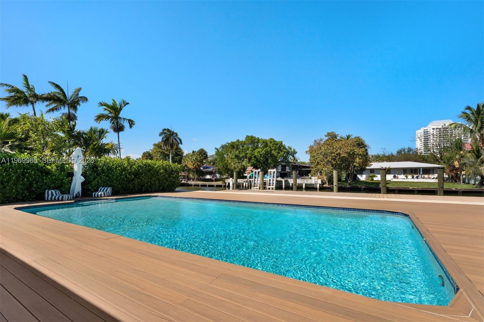 1025 BELLE MEADE ISLAND DR - 23