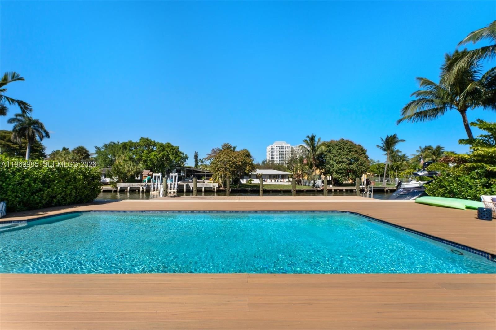 1025 BELLE MEADE ISLAND DR - 25