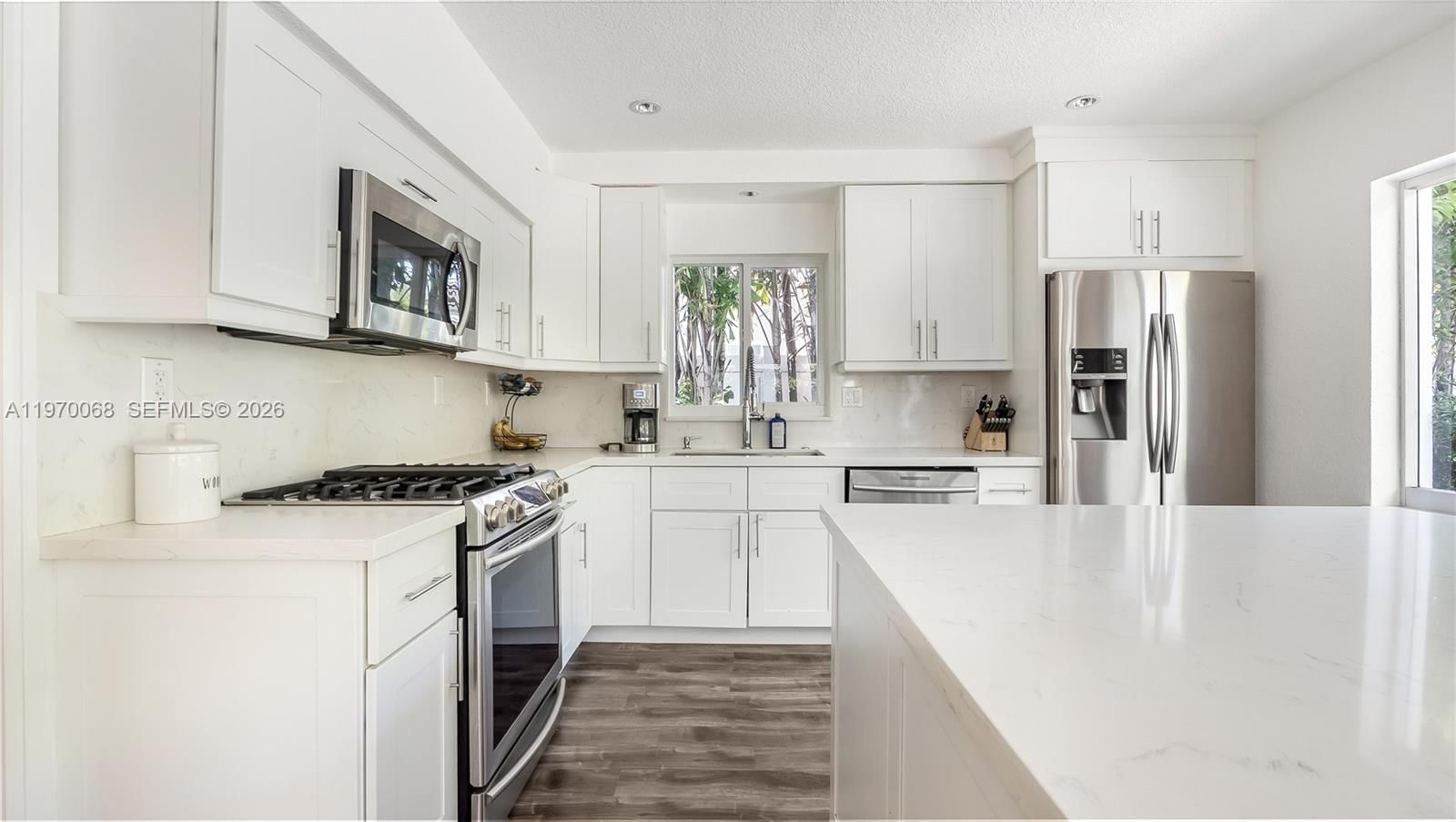 2037 WINDWARD DR - 14