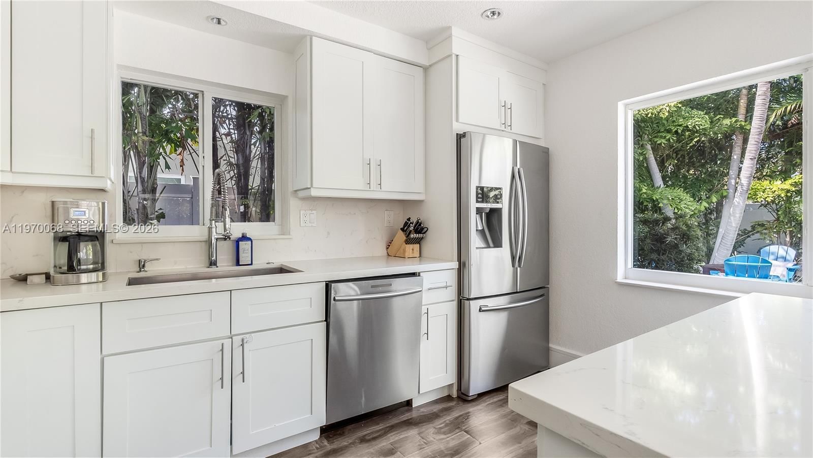 2037 WINDWARD DR - 15