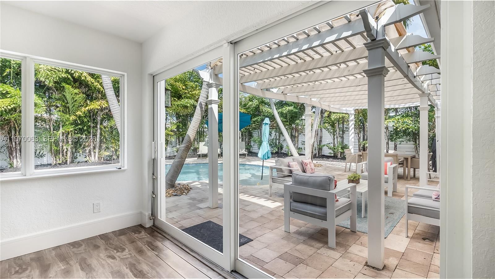 2037 WINDWARD DR - 16