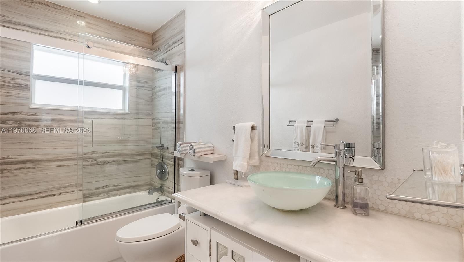 2037 WINDWARD DR - 36