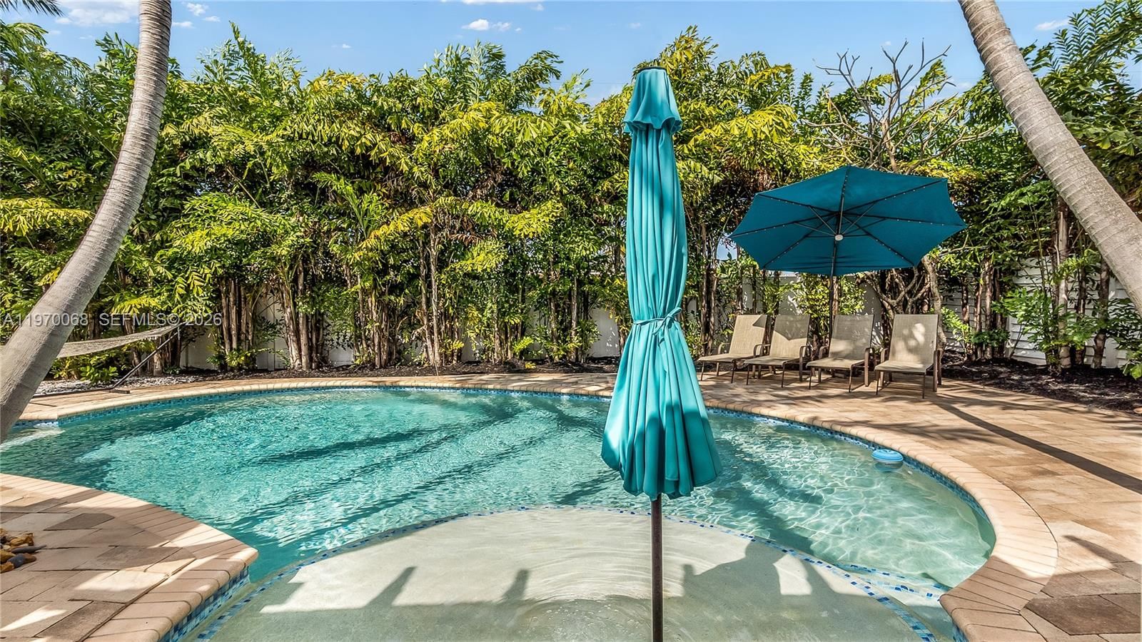 2037 WINDWARD DR - 4