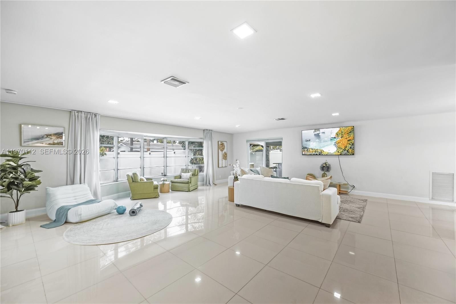 2121 NE 62nd St - 19