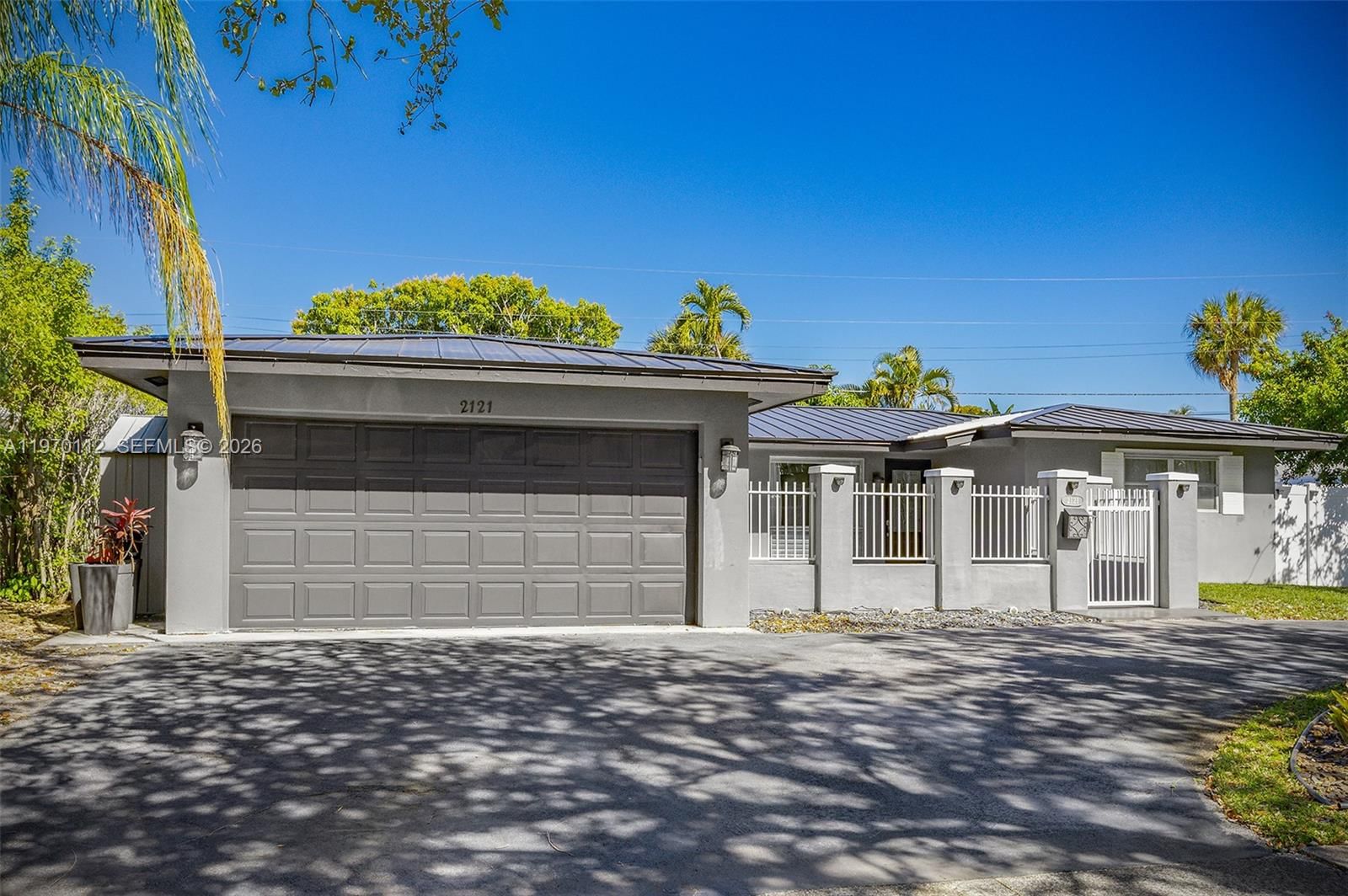 2121 NE 62nd St - 32