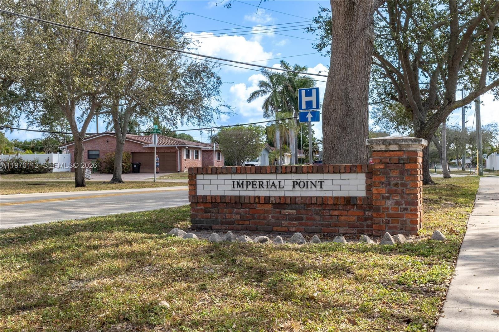 2121 NE 62nd St - 33