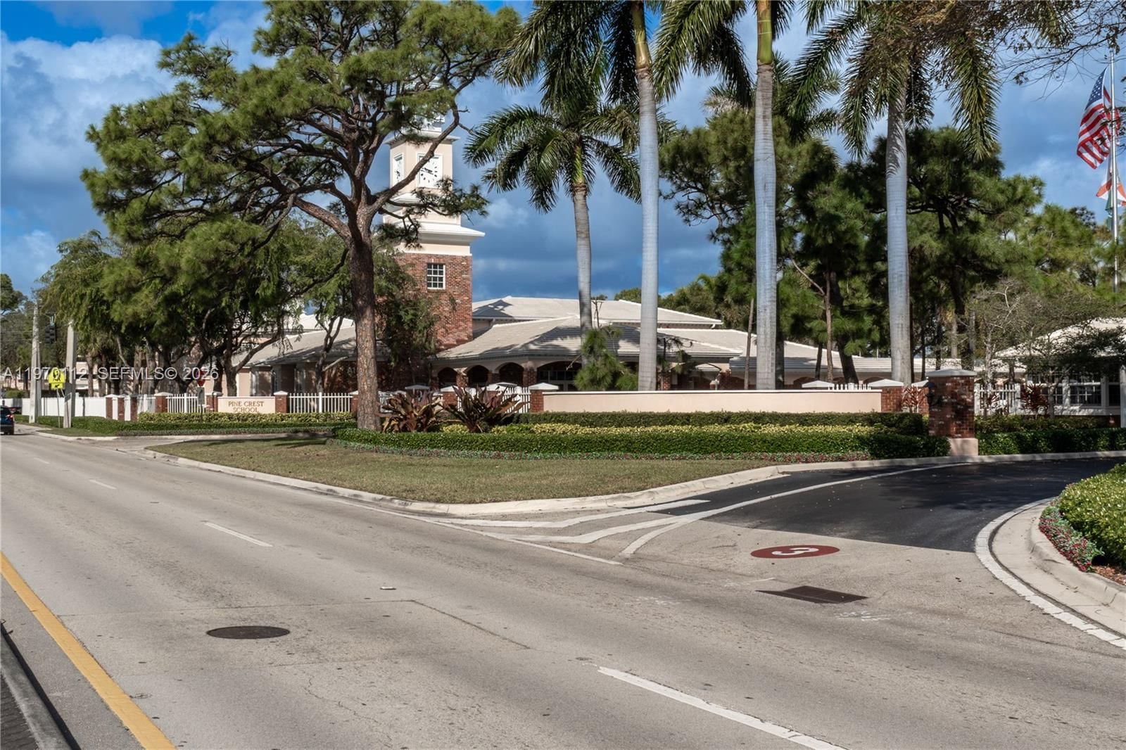 2121 NE 62nd St - 34