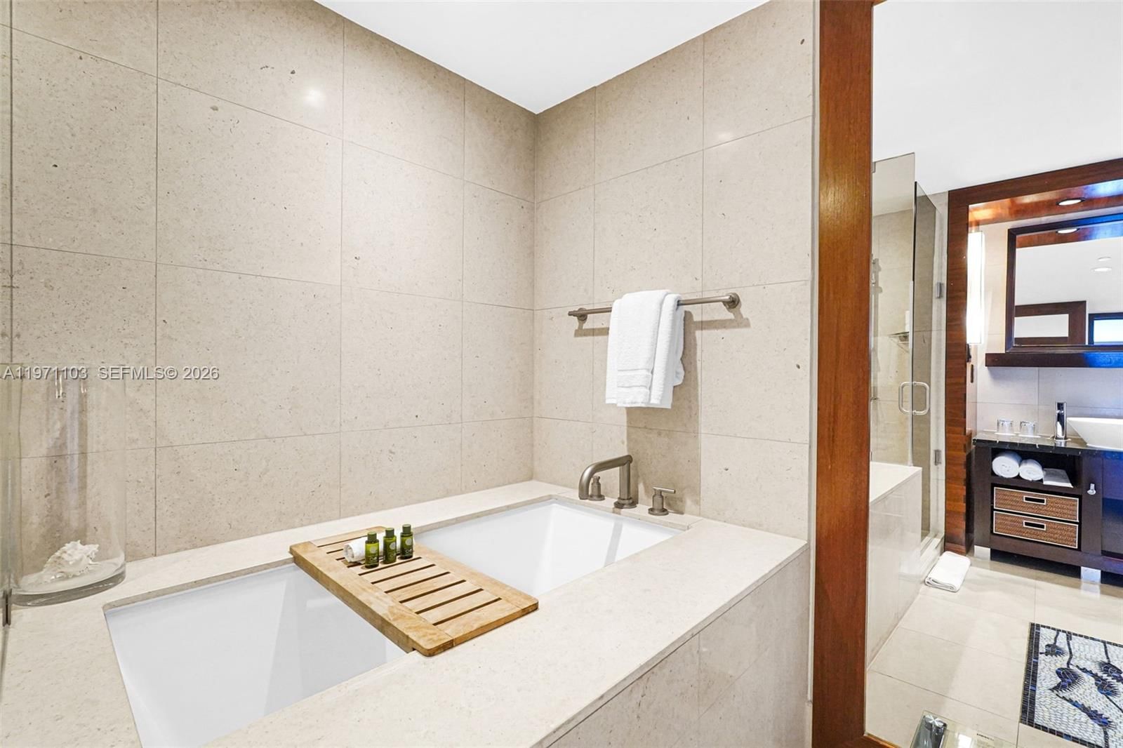 6801 COLLINS AVE, Unit 611 - 22