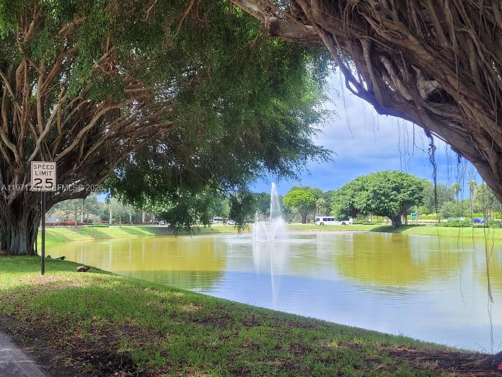 629 Saxony  N, Unit 629 - 23