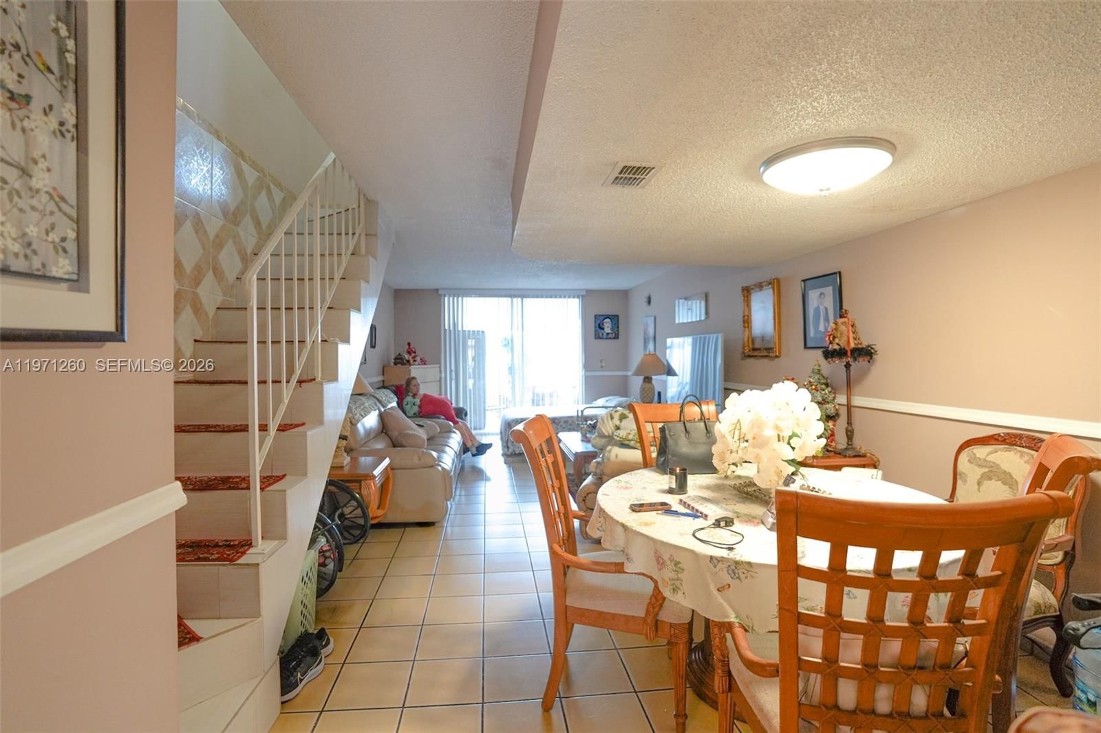 1159 W 40TH ST, Unit 16 - 12