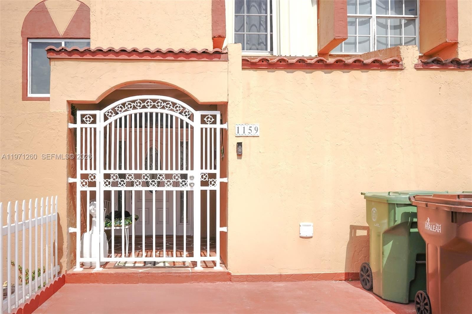 1159 W 40TH ST, Unit 16 - 2