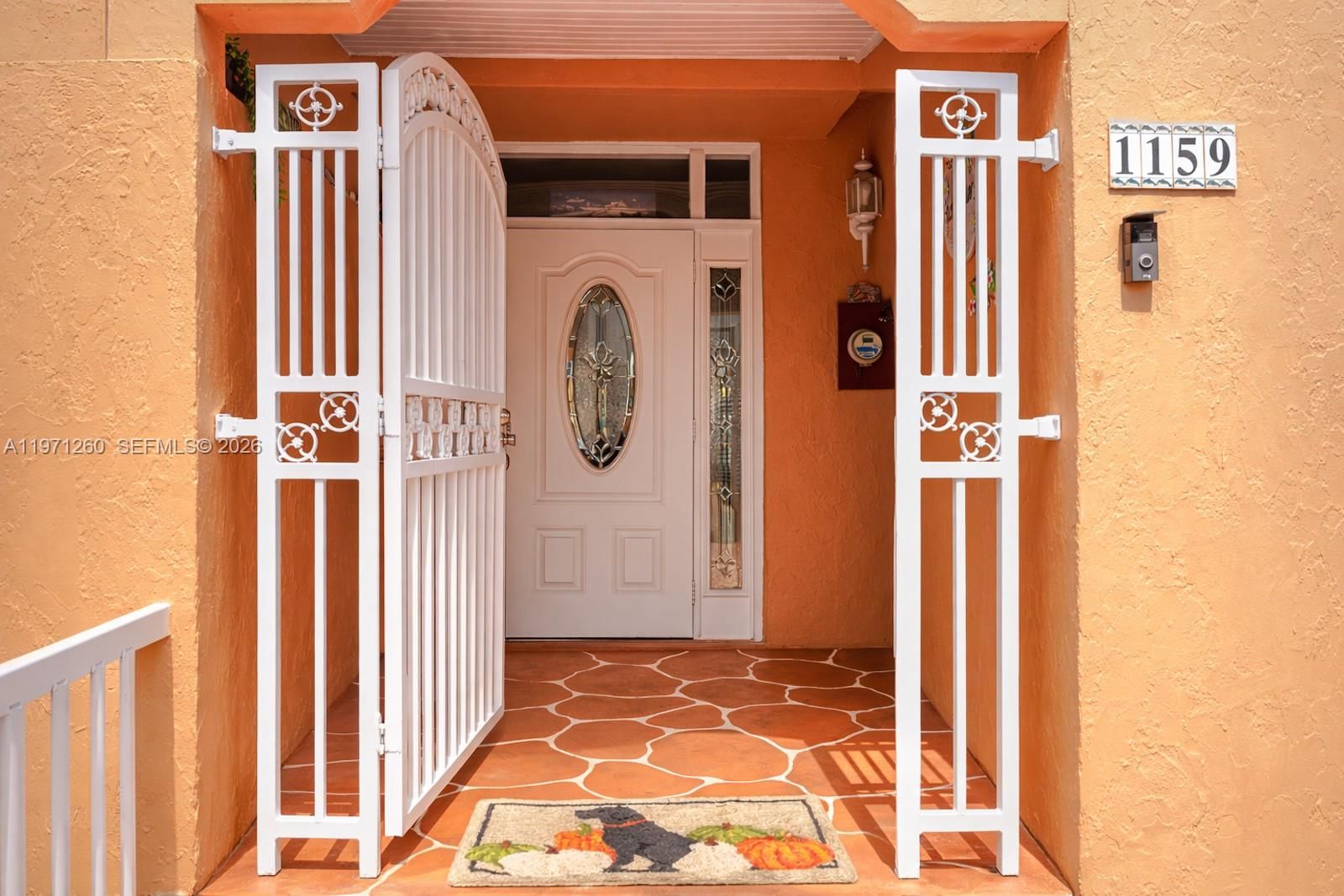 1159 W 40TH ST, Unit 16 - 4