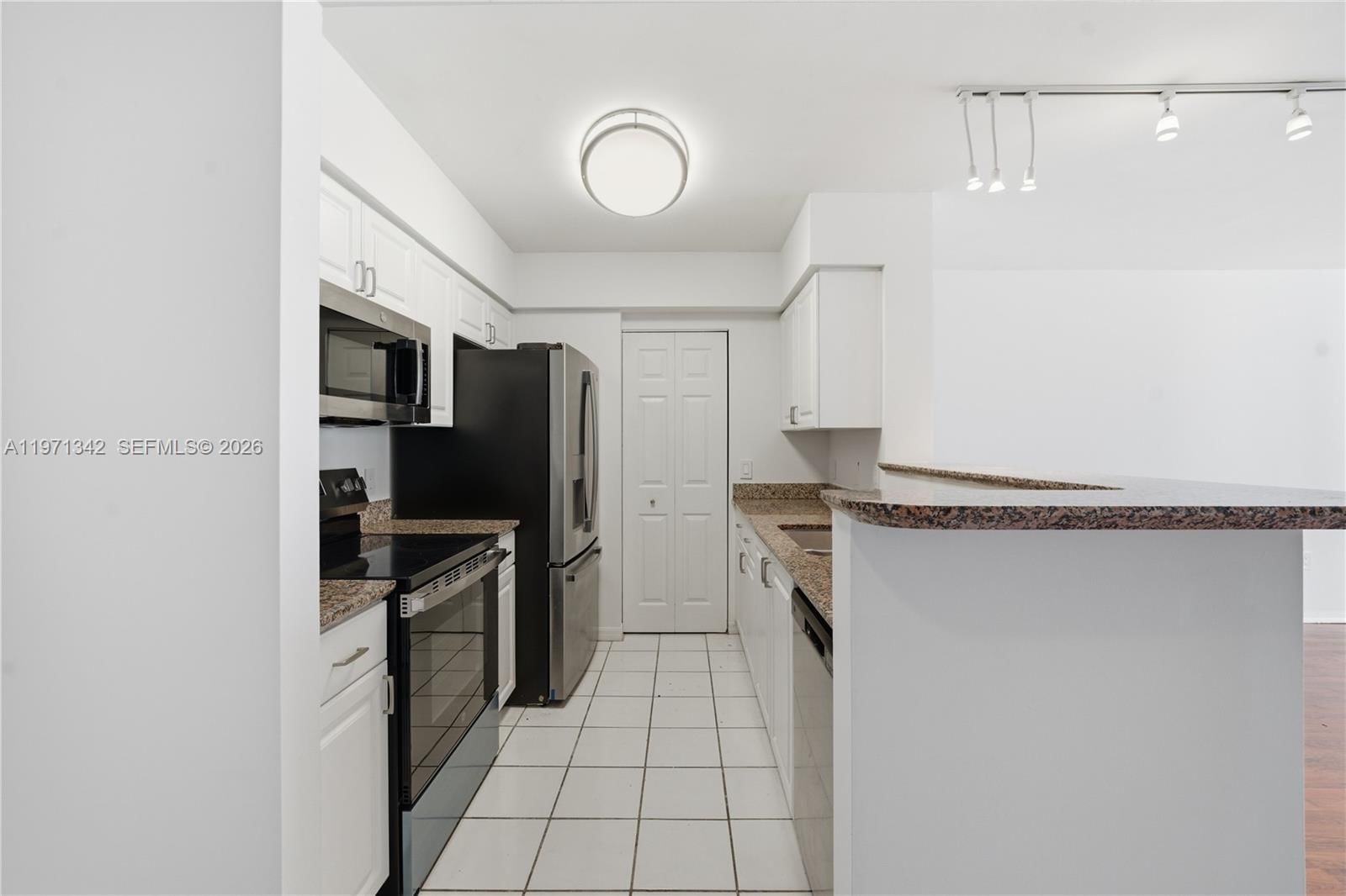 1155 BRICKELL BAY DR, Unit 1107 - 20